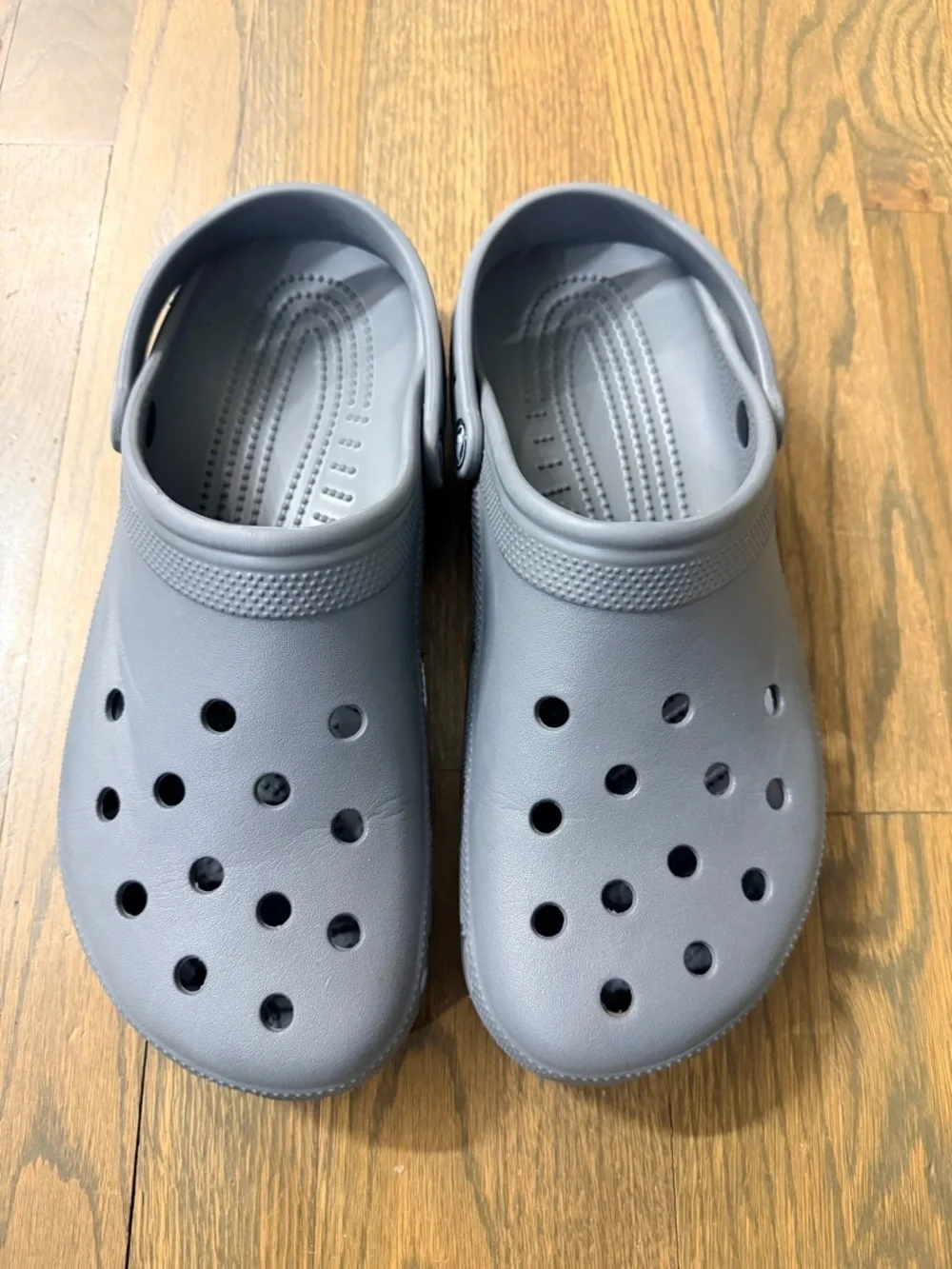 CROCS Classic Clog in Gray